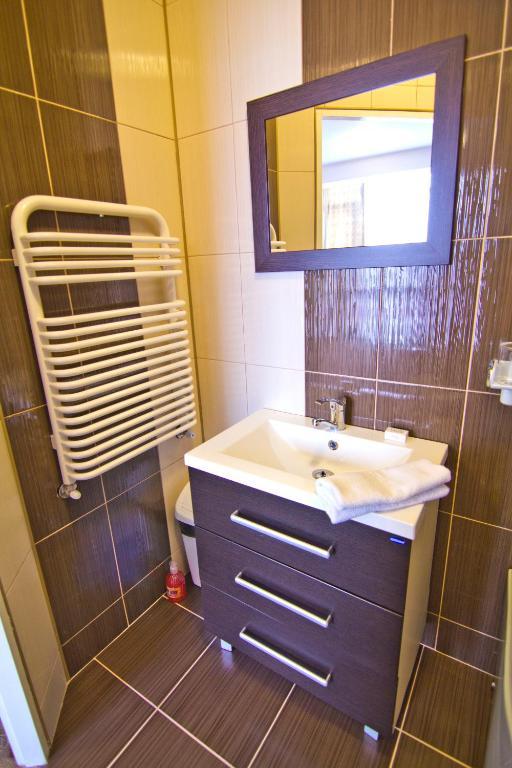 Hotel Oxigen Петрошань Номер фото