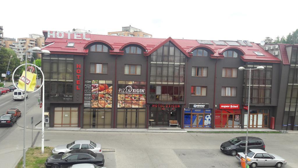 Hotel Oxigen Петрошань Екстер'єр фото