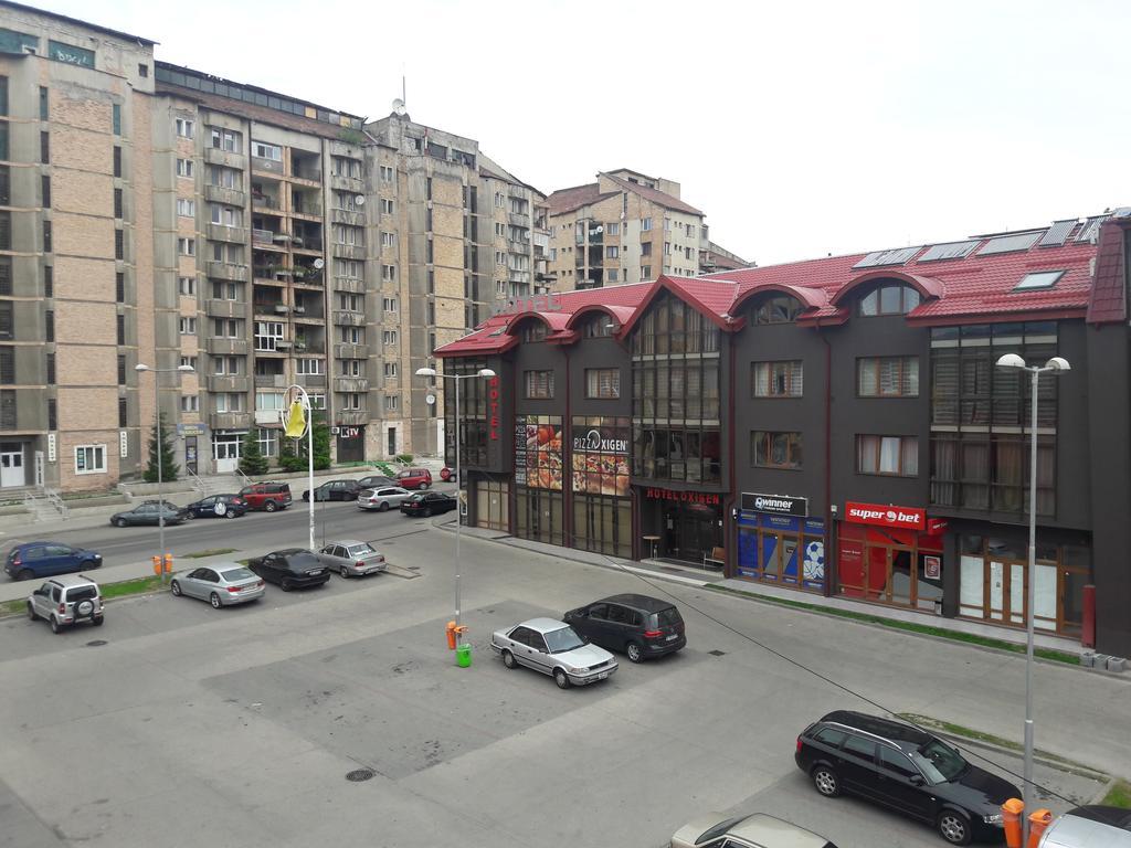 Hotel Oxigen Петрошань Екстер'єр фото