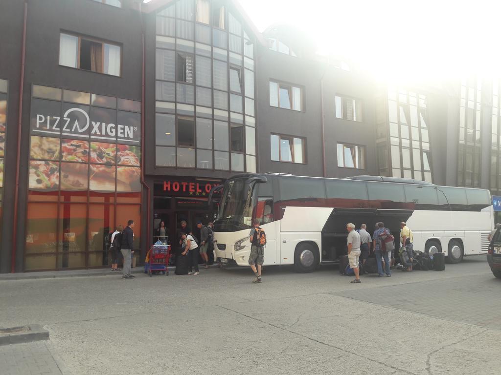 Hotel Oxigen Петрошань Екстер'єр фото