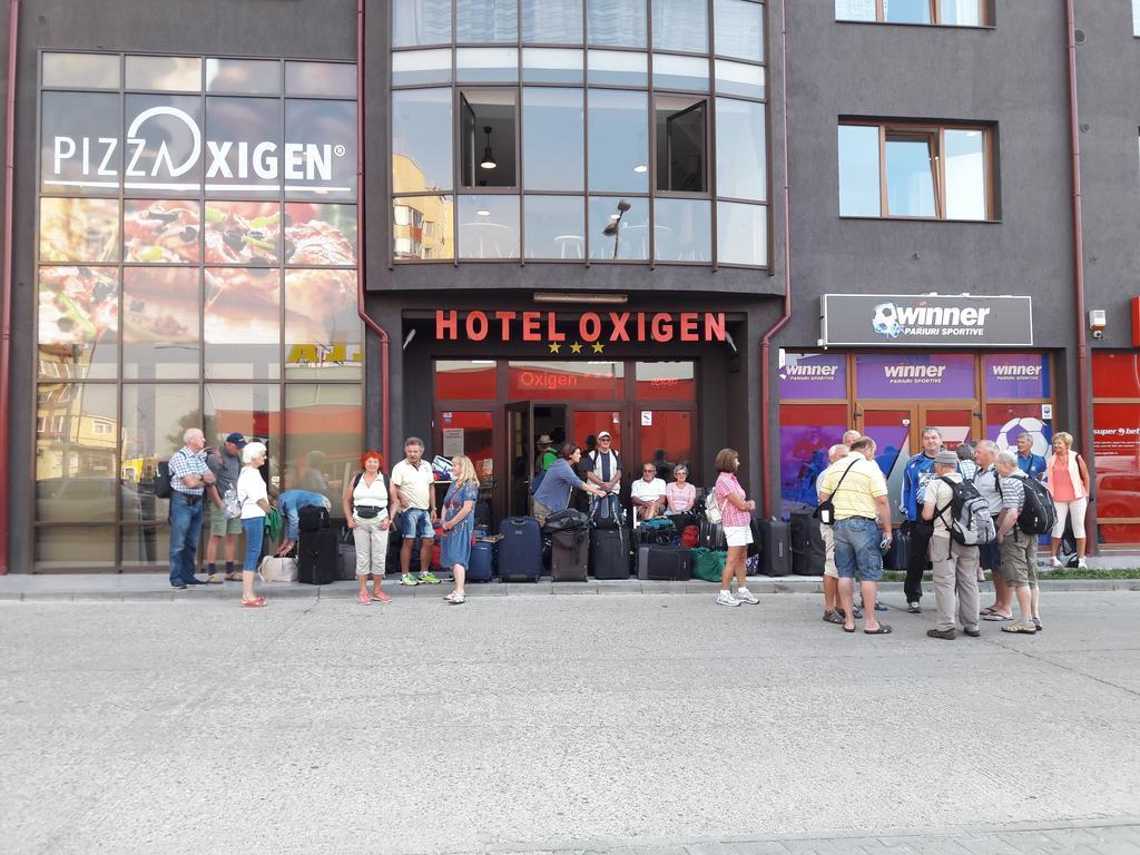 Hotel Oxigen Петрошань Екстер'єр фото